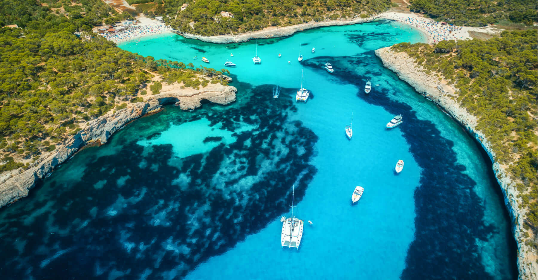 Let's discover amazing and luxurious yacht today!